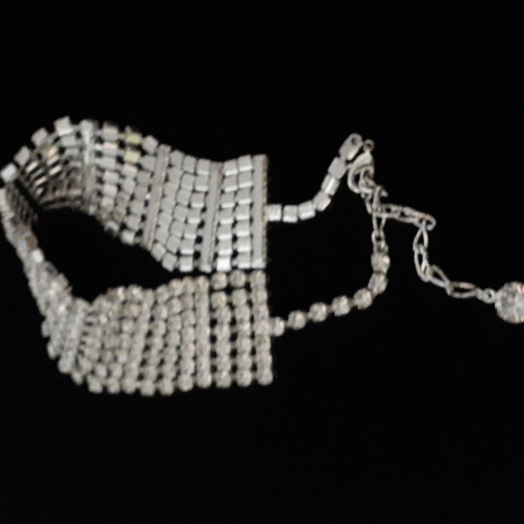 Ladies White Rhinestones Chocker - Picture 4 of 7
